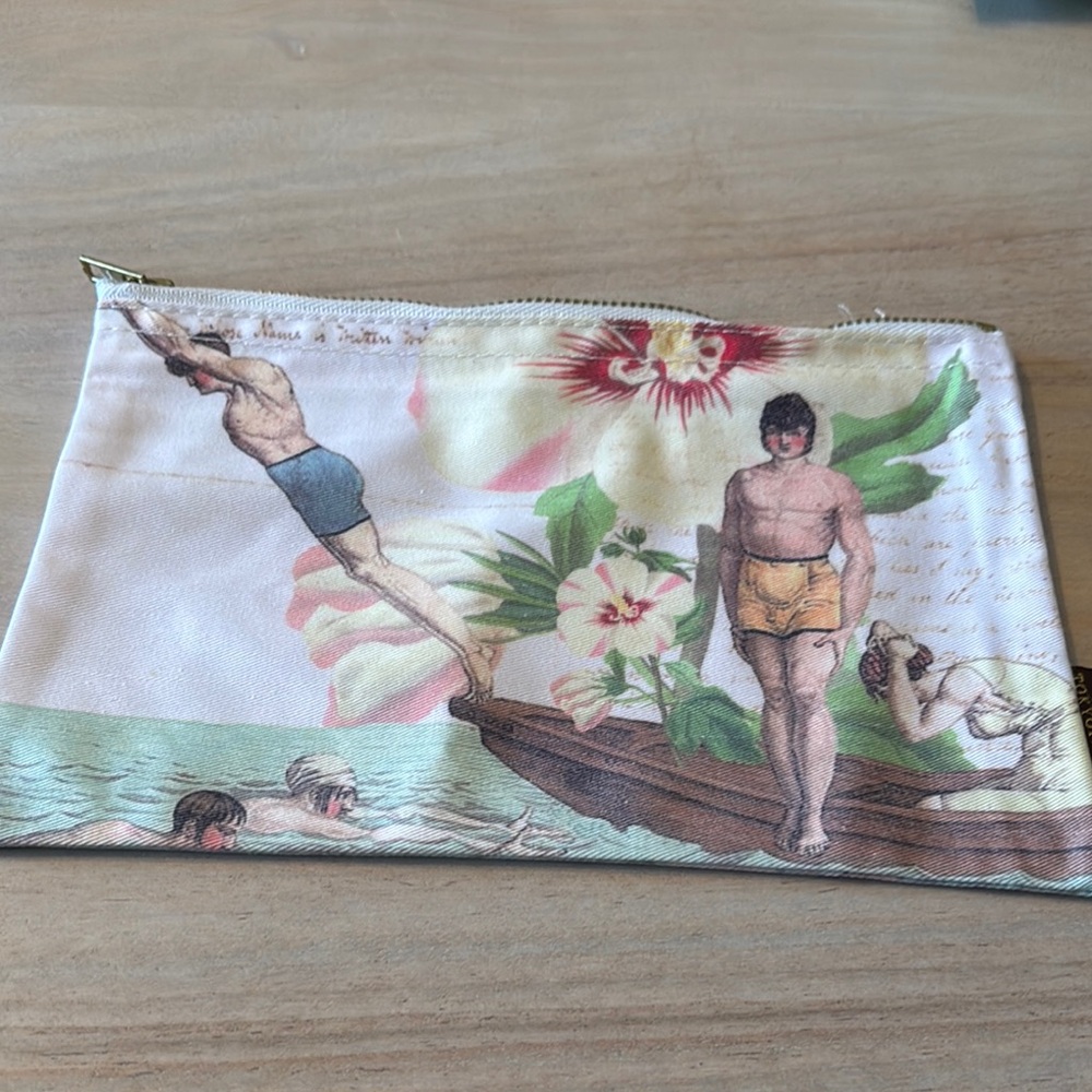 Hawaiian diver cosmetic bag